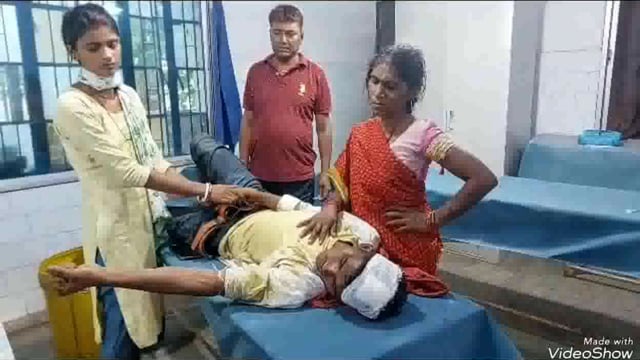 परना डाबर थाना क्षेत्र के सांढ़ गांव में दो पक्षों में हुई मारपीट की घटना में 10 लोग हुए जख्मी 2 लोगों को किया गया रेफर