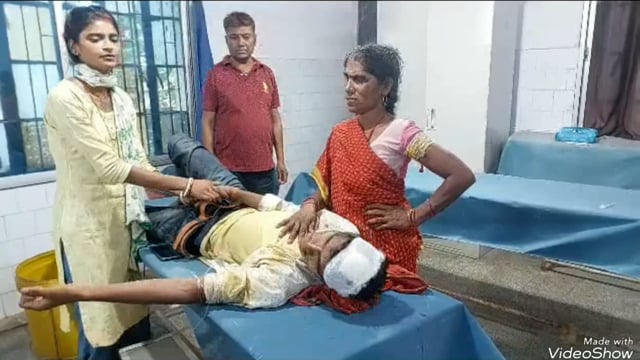 सांड गांव में दो पक्षो में हुई मारपीट की घटना में 10 लोग हुए जख्मी सिरदला प्राथमिक स्वास्थ्य केंद्र में किया गया इलाज 