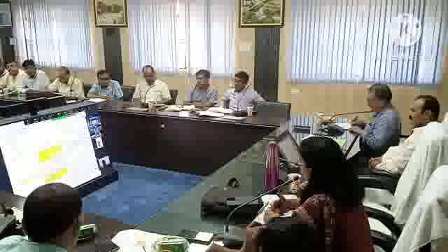 Kanpur Dehat - वृक्षारोपण हेतु लक्ष्य के सापेक्ष अपनी कार्य योजना करें शीघ्र तैयार अन्यथा होगी कार्यवाही जिलाधिकारी