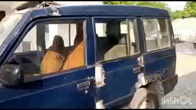 मांट थाना पुलिस की गाड़ी में ट्रैक्टर ने मारी टक्कर बाल-बाल बचे पुलिसकर्मी