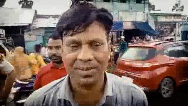 बकरीद पर्व को लेकर अमरपुर प्रखंड क्षेत्र में पुलिस एवं प्रशासनिक अधिकारियों ने  निकाला फ्लैग मार्च