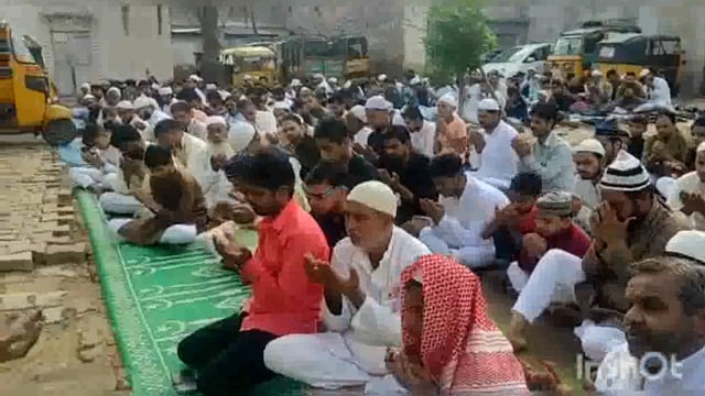 मथुरा में ईद उल जुहा को आपसी प्रेम एवं भाईचारे के साथ मनाया गया सरकार की गाइड लाइन के अनुसार नमाज अदा की गयी