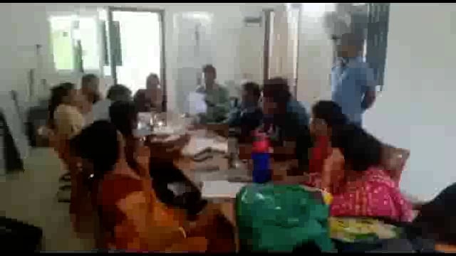 खेमीचक स्थित जीविका कार्यालय परिसर में कृषि कार्य को लेकर जीविका समूह को दिया गया एक दिवसीय प्रशिक्षण