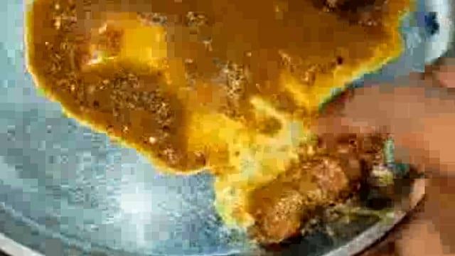 मीट की प्लेट में निकला चूहा, ग्राहकों के एतराज करने पर ढाबा संचालक ने किया नोक झोंक