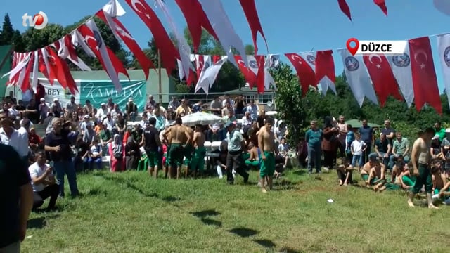 Akçakoca Beyören Köyü Yağlı Güreşleri Yapıldı