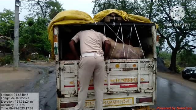 उत्पाद टीम ने 27 शराबियों व कारोबारी पर कार्रवाई करते हुए 80 लीटर अवैध शराब किया जब्त