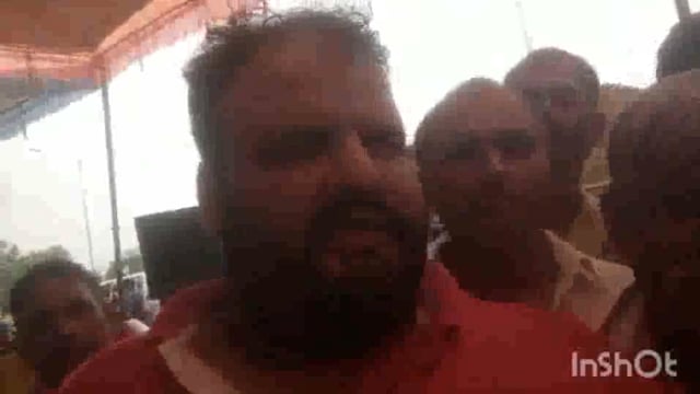 फरह के महुअन गांव पर गुरु पूर्णिमा पर्व को लेकर किया गया विशाल भंडारा हजारों की संख्या में पहुंचे ग्रामीण