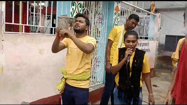 लखीसराय शहर के वार्ड संख्या 13 स्थित बजरंगबली मंदिर के समीप नशा मुक्ति को लेकर नुक्कड़ नाटक के माध्यम से किया जागरूक