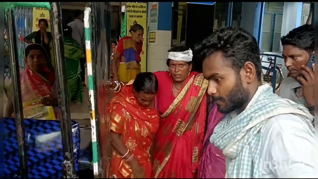 लखीसराय शहर के नया बाजार प्रतिमा स्टूडियो के समीप तेज रफ्तार बाइक की चपेट में आने से महिला बुरी तरह से हुई जख्मी