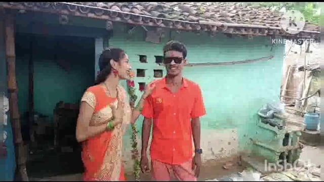 सूरजगढ़ा-सावन गीत की शूटिंग को लेकर रामाश्रय राज की देखरेख में युवा कलाकारों के साथ हुई शूटिंग