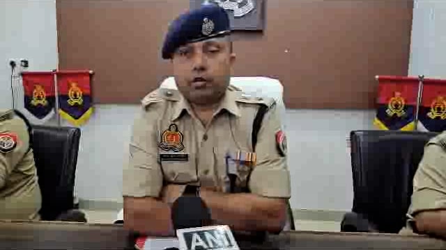 थाना हाईवे क्षेत्र में यमुना नदी मिले इनकम टैक्स बाबू के शव का हुआ खुलासा पत्नी व उसका प्रेमी निकला   हत्यारा 