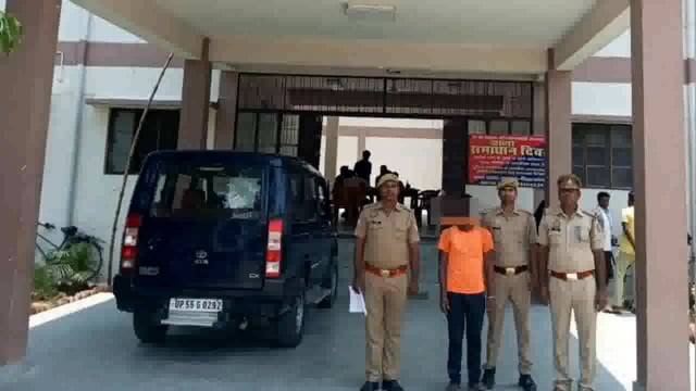 इटवा पुलिस ने 1 नफर अभियुक्त को बरगदवा पश्चिम से 3अदद चोरी के मोबाइल के साथ किया गिरफ्तार भेजा न्यायालय