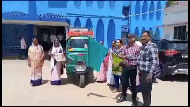 अमरपुर रेफरल अस्पताल परिसर से जनसंख्या नियंत्रण पखवाड़ा जागरूकता रथ को हरी झंडी दिखाकर किया गया रवाना