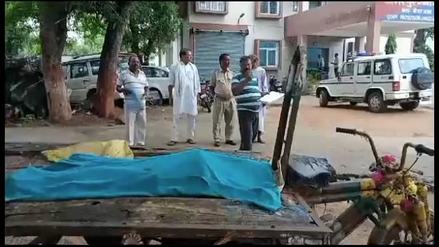 शाहपुर चौक के समित अज्ञात ट्रक की टक्कर से 11 वर्षीय किशोर की हुई मौत