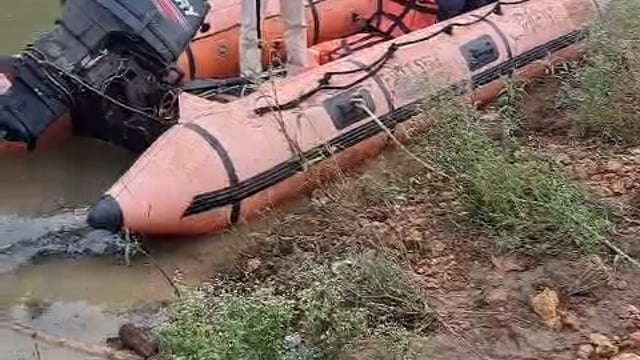 गंजबासौदा सूचना के अनुसार बेतवा में मिली अज्ञात लाश पुलिस ने रेस्क्यू कर निकाली