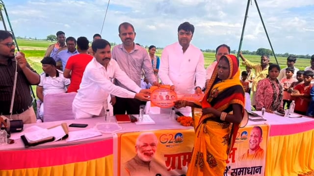 बड़गो में ग्राम चौपाल कार्यक्रम में शामिल हुए विधायक शोहरतगढ़ विनय वर्मा