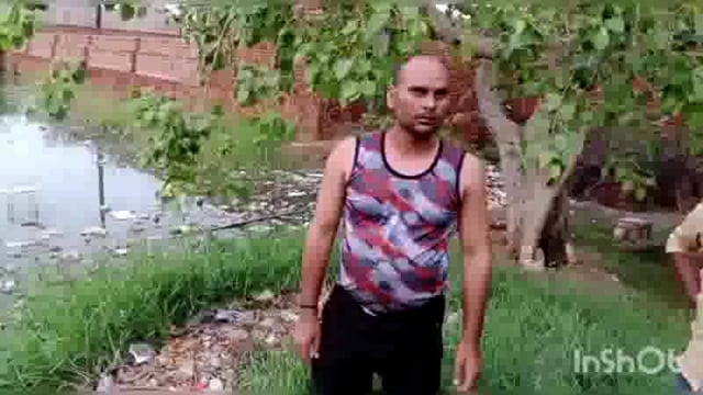 गंदे तालाब का पानी ओवरफ्लो होकर मंदिर व कुआ को लिया अपनी चपेट में ग्रामीणों ने सफाई व विकास की  मांग की