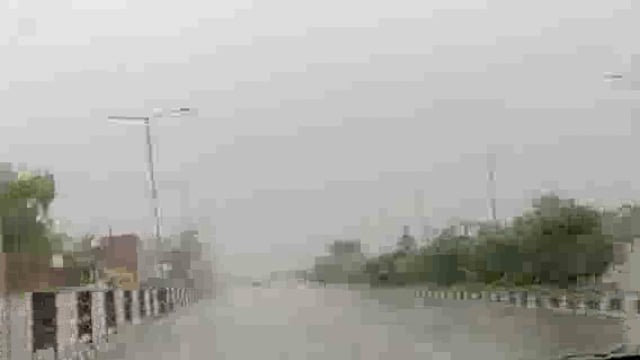 haevy raining in bathida