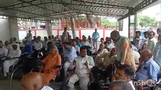 डीआईजी ने समाधान दिवस में पहुंचकर परखी समाधान दिवस की हकीकत सुनी समस्याएं त्वरित कार्यवाही करने के दिए दिशा निर्देश