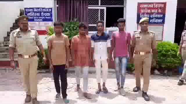 बिलरियागंज थाना की पुलिस टीम ने चोरी की घटना को अंजाम देने वाले चार आरोपियों को गिरफ्तार कर भेजा जेल