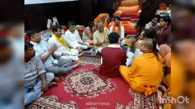 बागेश्वर धाम सरकार धीरेंद्र कृष्ण पहुचे वृंदावन व बरसाना, संतों से लिया आशीर्वाद