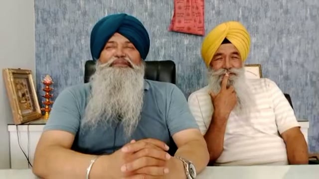  गुरदेव सिंह लाडी ने बाड़ में प्रशासन द्वारा किए सहयोग की प्रशंसा की और गांव फ्लौली शांति नगर में बाड़ के शुरू प्वाइंट 