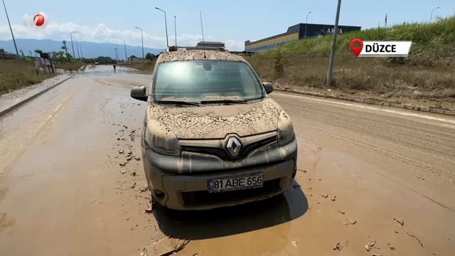 Sular Çekildi, Sele Kapılan Araç Ortaya Çıktı