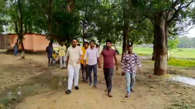 महादेव नगर स्थित राम मंदिर के जीर्णोद्धार सुंदरीकरण का अध्यक्ष इटवा विकास जायसवाल ने निरीक्षण कर दिया निर्देश