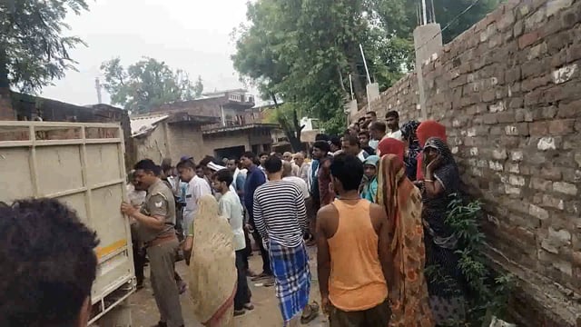 शारदा सहायक नहर में डूबा युवक 3 दिन बाद हुआ बरामद मृतक के परिजनों का रो-रोकर हो रहा बुरा हाल ग्रामीणों की लगी लंबी कतारे