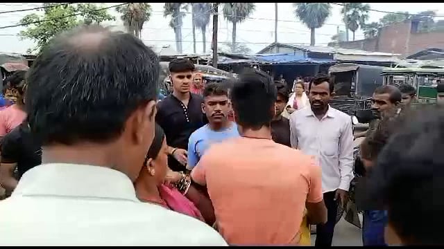 अमरपुर बस स्टैंड पर महिला से की गई मारपीट वीडियो हुआ वायरल