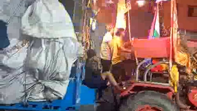 कावड़ियों का जनसैलाब घंटा घर चौक सहारनपुर से होते हुए अपने-अपने स्थानों पर वापिस जाता हुआ