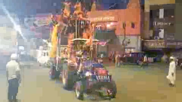 कावड़ का जनसैलाब कानपुर शहर से होते हुए अपने-अपने घर वापिस जाते हुए जबरदस्त उत्साह के साथ नाचते गाते कावड़िया अपने घर को