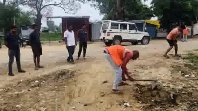 नगर पंचायत बिस्कोहर के विभिन्न वार्डों में चलाया गया स्वच्छता अभियान दवाओं का किया गया छिड़काव