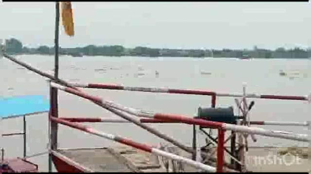 वृंदावन में डूब क्षेत्र की कालोनियों में घुसा बाढ़ का पानी, लोग पलायन को मजबूर