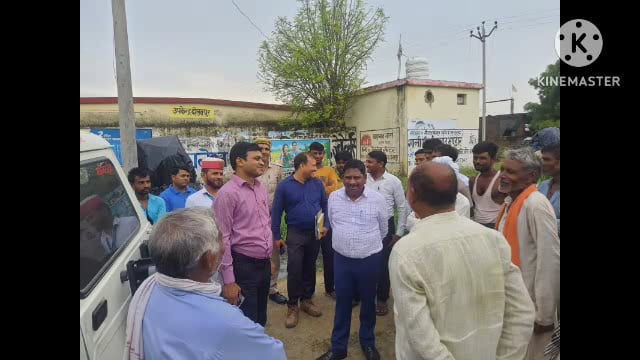 कानपुर देहात- भोगनीपुर उप जिलाधिकारी ने कालपी पुल पर जाकर बाढ़ का लिया जायजा