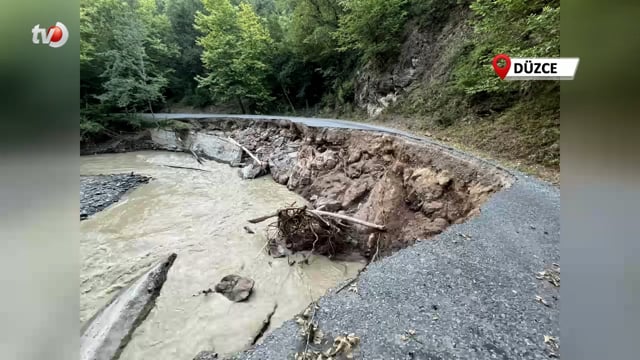 Düzce Yedigöller Yolunun Çökmesi Sebebiyle Yol Trafiğe Kapandı