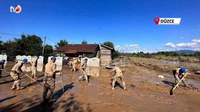 Komandolar Vatandaşların Yardımına Koştu