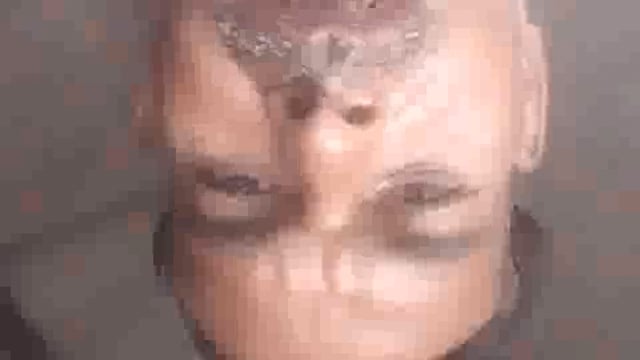 थाना फरहा गांव कुरुकुंडा बाहुबली दबंगों का राज लीलाधर अपने बेटों के बेटे के साथ लाठी लेकर मारने दौड़ता है