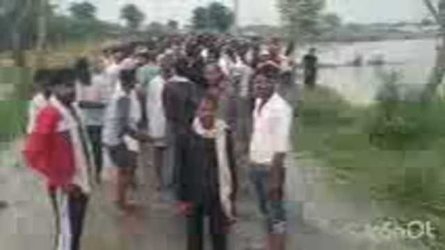 बलदेव क्षेत्र के विधायक पूरन प्रकाश ने किया बाढ़ प्रभावित क्षेत्रों का दौरा अधिकारी रहे मौजूद स्वास्थ्य विभाग को फटकार