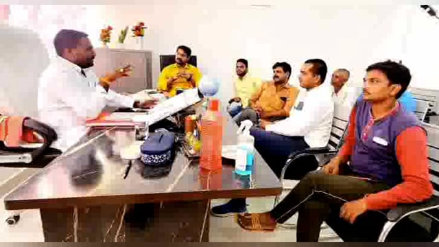 लोकसभा चुनाव को लेकर बिस्कोहर नगर पंचायत कार्यालय पर अध्यक्ष अजय गुप्ता ने पार्टी के पदाधिकारियों के साथ की बैठक