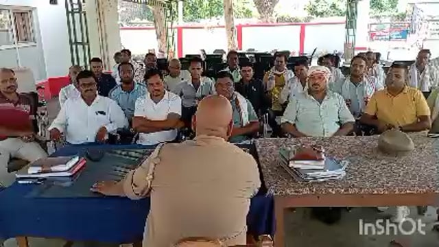 आगामी त्योहारों के मद्देनजर ग्राम प्रधानों की बैठक इटियाथोक कोतवाली में हुई संपन्न