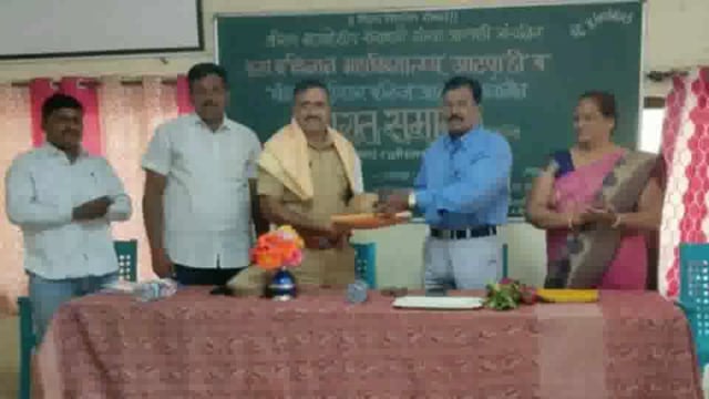 आटपाडीच्या श्रीराम महाविद्यालयामध्ये विद्यार्थ्यांच्या स्वागत समारंभाचे आयोजन