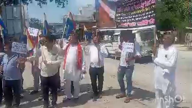 जैन मुनि की हत्या के विरोध में जैन समुदाय के लोगों ने निकाला मार्च राष्ट्रपति के नाम ज्ञापन थाना प्रभारी को सौंपा