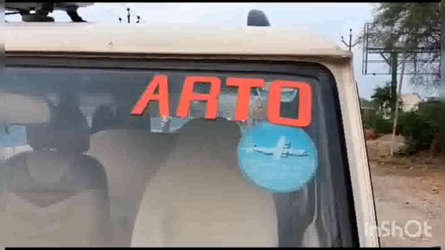 ईंटों से भरी 22 ट्रैक्टर ट्रॉली सीज