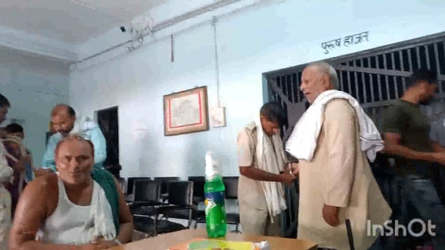 सूरजगढ़ थाना पुलिस के द्वारा चंदन पुरा गांव से तीन एनबीडब्ल्यू वारंटी को गिरफ्तार कर न्यायालय में पेशी के लिए भेजा गया 