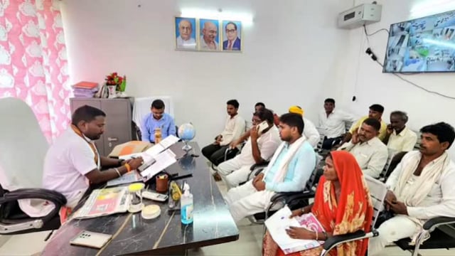 नगर पंचायत बिस्कोहर कार्यालय पर अध्यक्ष अजय गुप्ता ने नगर वासियों के साथ कि बैठक नगर की समस्या से हुए अवगत