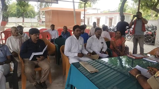 बाघराय थाना प्रभारी त्रिलोकी नाथ पांडे की अगुवाई में संपन्न हुआ थाना दिवस दर्जनों आई शिकायतें 3 का हुआ मौके पर निस्तारण,