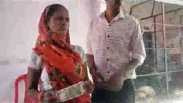 थाना जगदीशपुरा आगरा एक पीड़िता मां अपने बच्चों को रिहा करवाने के लिए थाने के चक्कर काट रही नहीं मिल रहा है अन्याय 