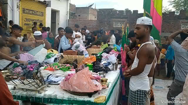 सिरदला प्रखंड के इमामबाड़े पर श्रद्धालुओं ने बांधा पैक