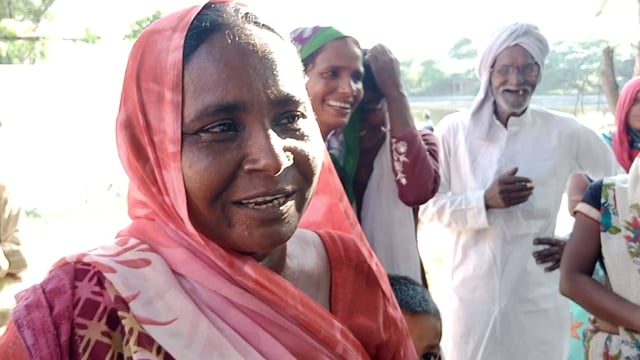 प्रधानाध्यापक प्राथमिक विद्यालय अता नगर के ऊपर अभिभावकों और रसोइयों के  आरोपों का दौर जारी